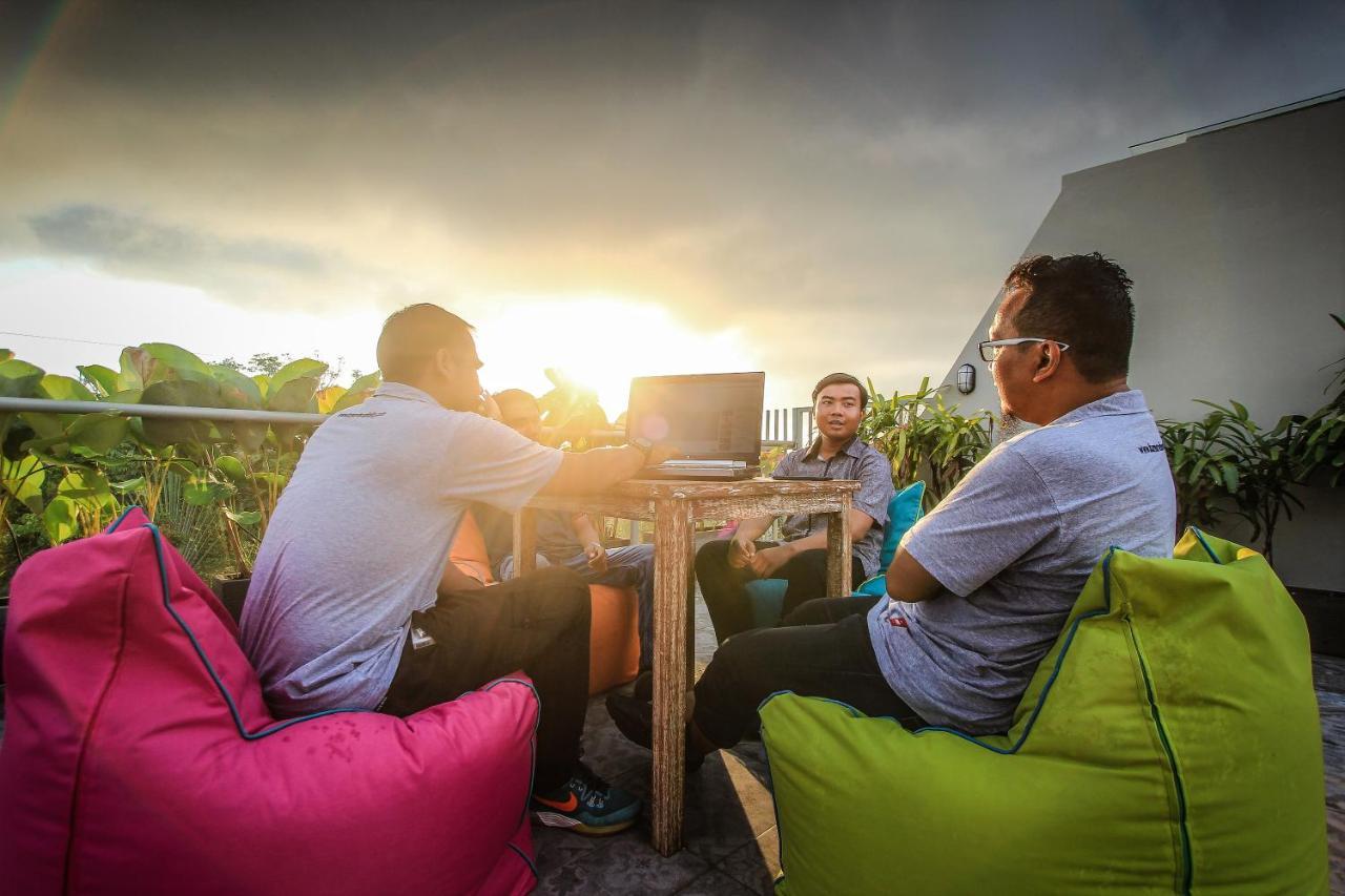 Braw Inn Canggu By Kamara ภายนอก รูปภาพ